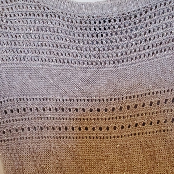 White House Black Market beautiful knit sweater - Picture 2 of 4